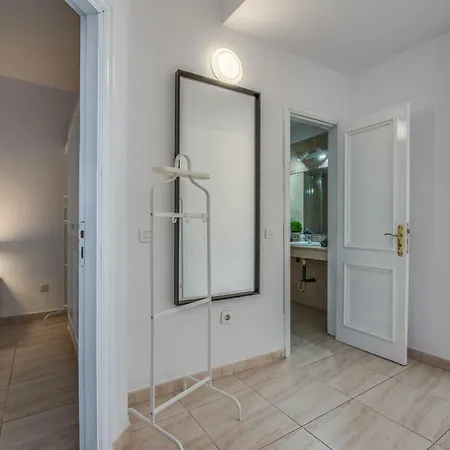 Royal Sea View Canarias Apartment *
